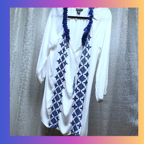 Beach Cover-up Embroidered - Picture 9 of 10